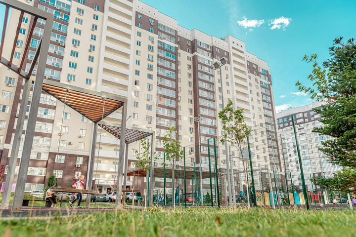 2-к. квартира, 70 м², 4/17 эт.