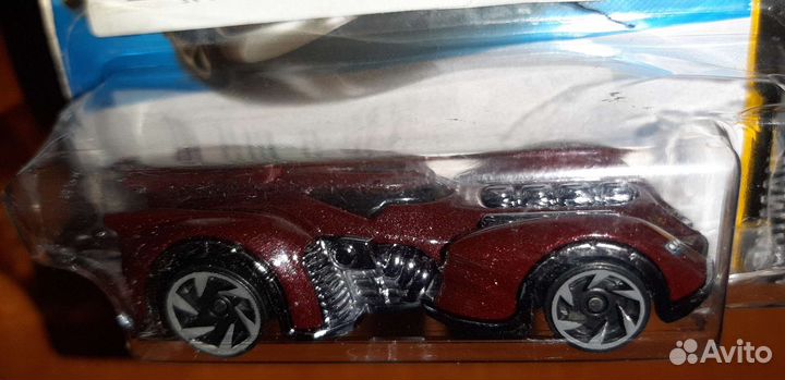 Новая машина Hot Wheels Batman DC