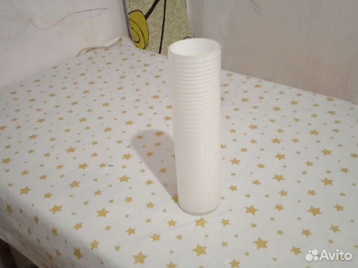 Стеклянная ваза для цветов