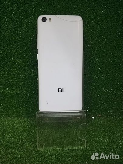 Xiaomi Mi 5, 3/64 ГБ