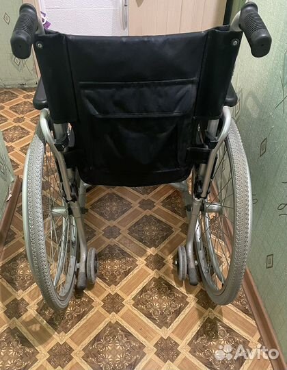 Коляска инвалидная складная