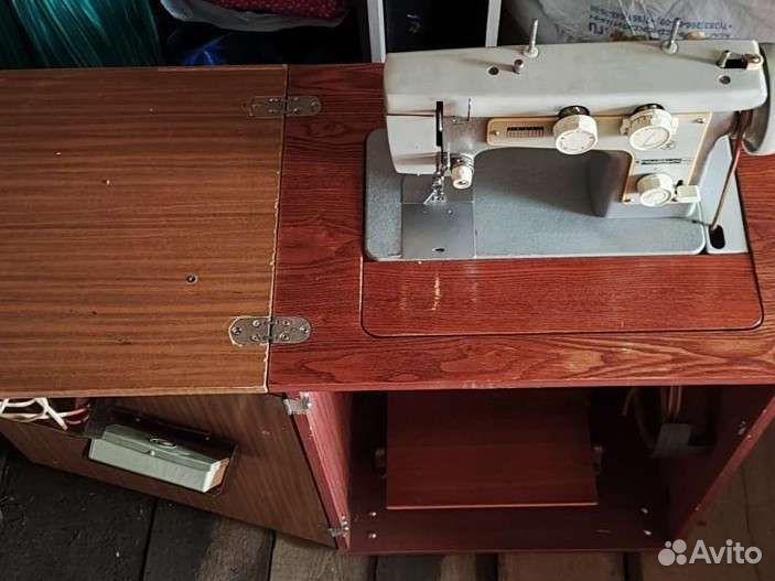 Швейная машина Подольск 142