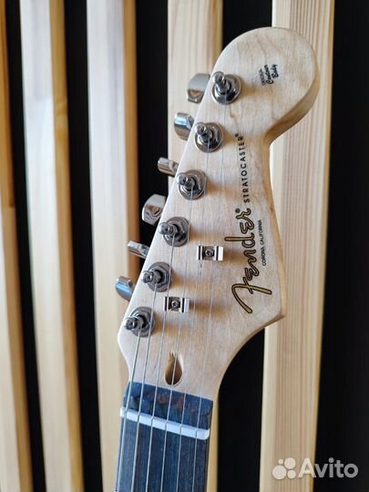 Электрогитара fender stratocaster реплика