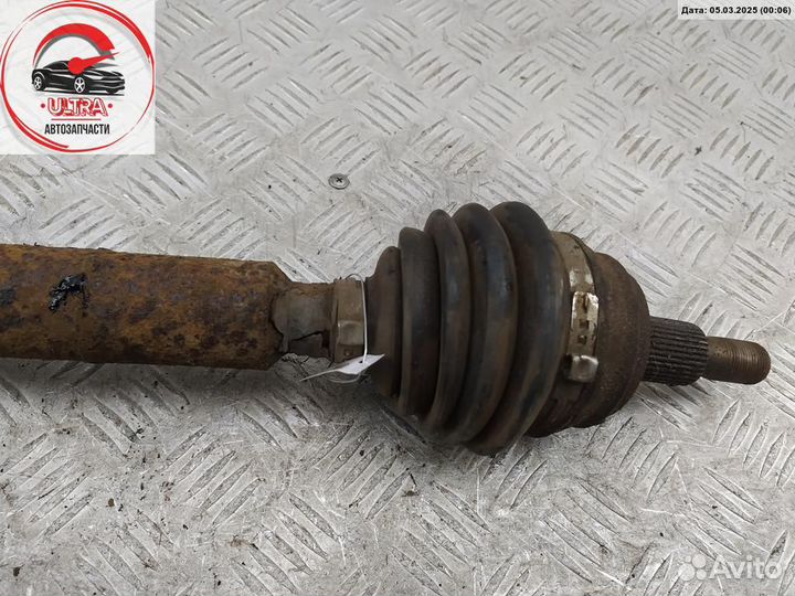 Полуось передняя правая б/у Volkswagen Golf-4 1J0407272F