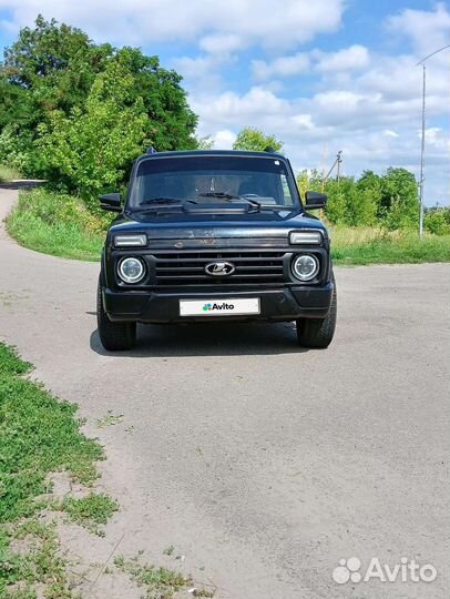 LADA 4x4 (Нива) 1.7 МТ, 2005, 100 000 км