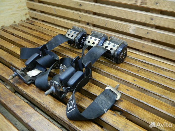 Ремень безопасности задний Ford Focus рест. 2002