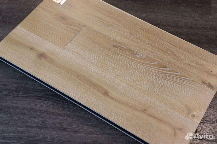 Замковая паркетная доска дуб