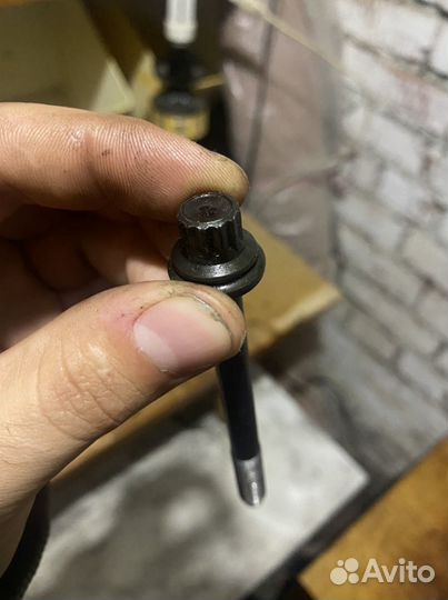 Болты гбц лансер 9 4g18