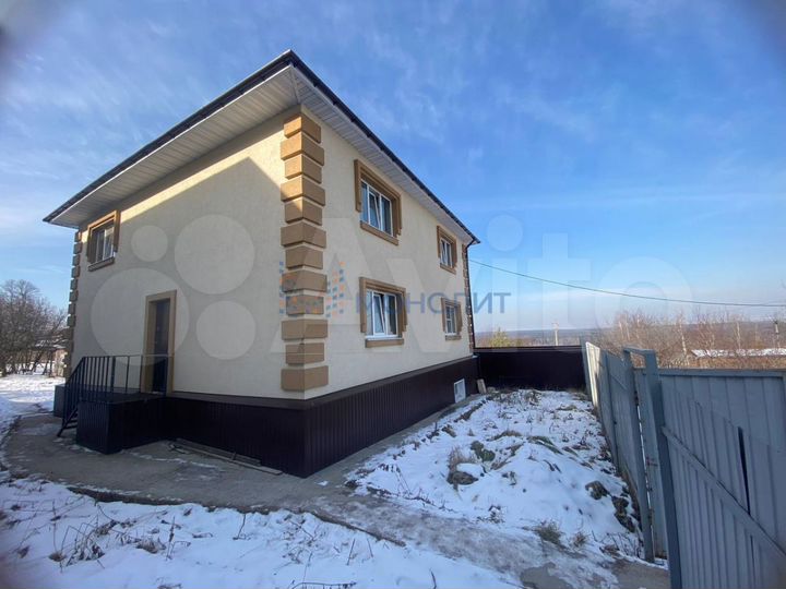 Дом 260,4 м² на участке 6 сот.