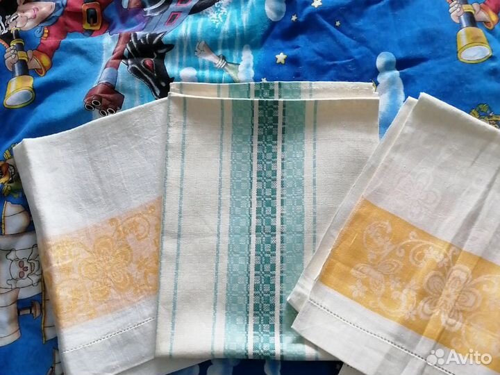 Махровые полотенца разные