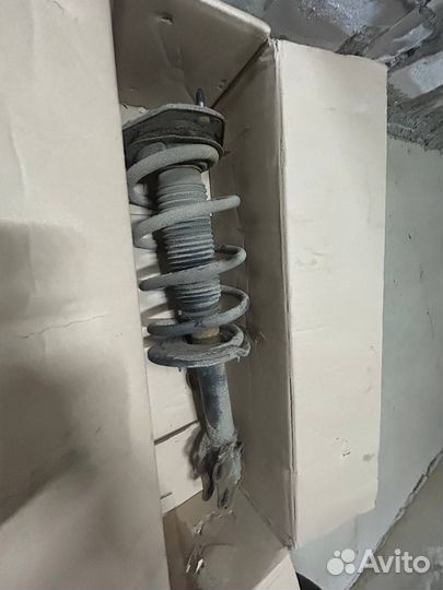 Стойка амортизатора передние Ssangyong Actyon 2