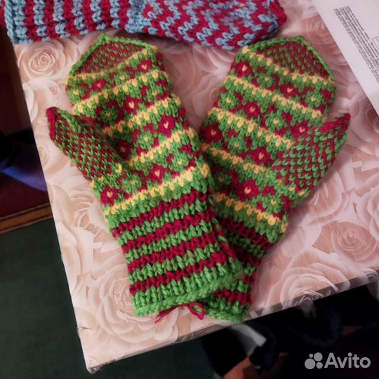 Варежки и носочки из натуральной шерсти