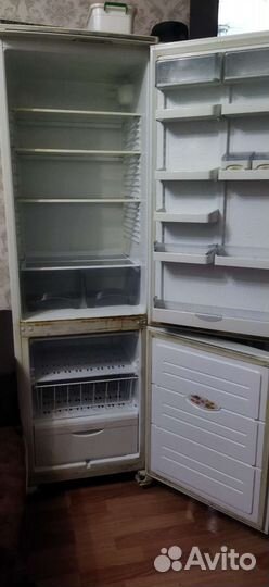 Холодильник бу большой