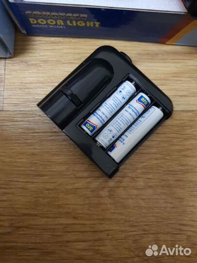 Подсветка дверей с логотипом Mazda