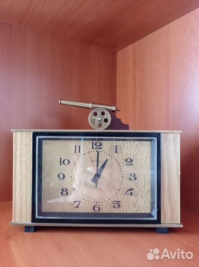 Настольные часы Молния