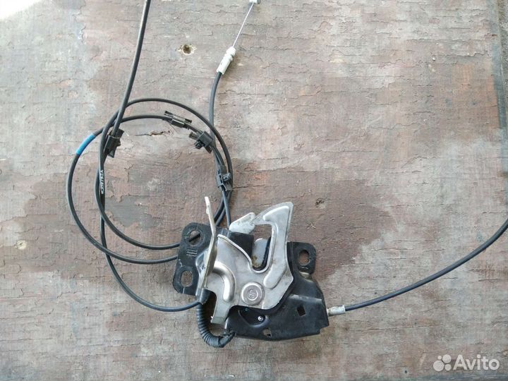 Honda Pilot 2 замок трос капота