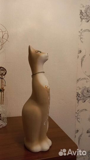 Статуэтка кошка