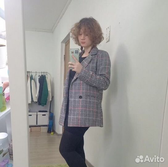 Пиджаки, ветровки, куртки, пальто