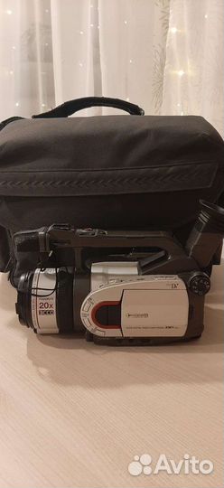 Видеокамера canon