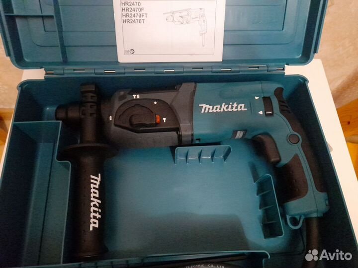 Перфоратор makita HR 2470