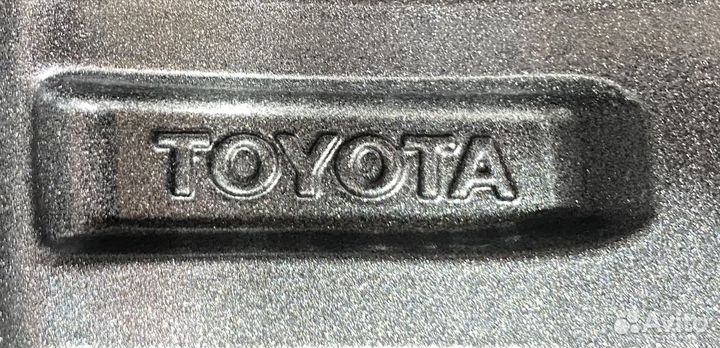 Диски оригинальные Toyota R16 5/114.3 цо 60.1 мм