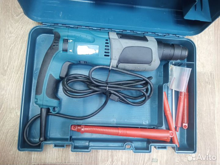 Инструмент-перфоратор Makita HR2470F (т146)