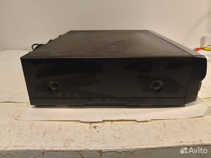 Видеомагнитофон LG W43Y