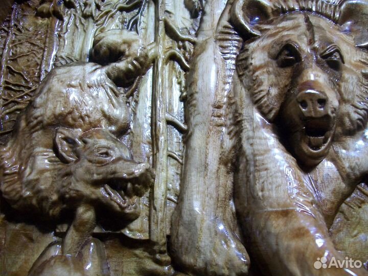 Панно из дерева