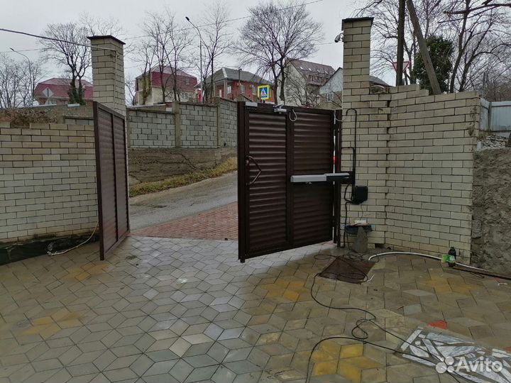 Ворота распашные уличные