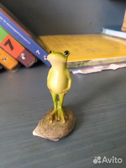 Фигурки новые. Керамика, камень, фарфор