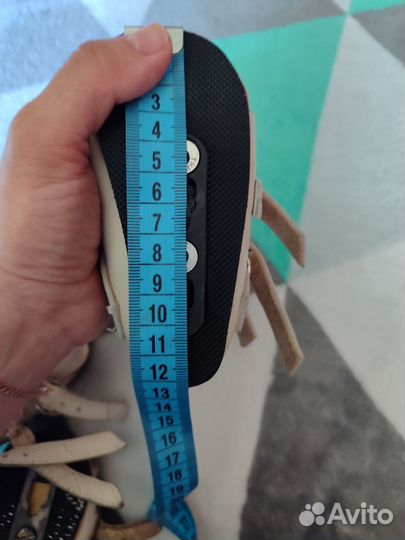 Брейсы и ботинки