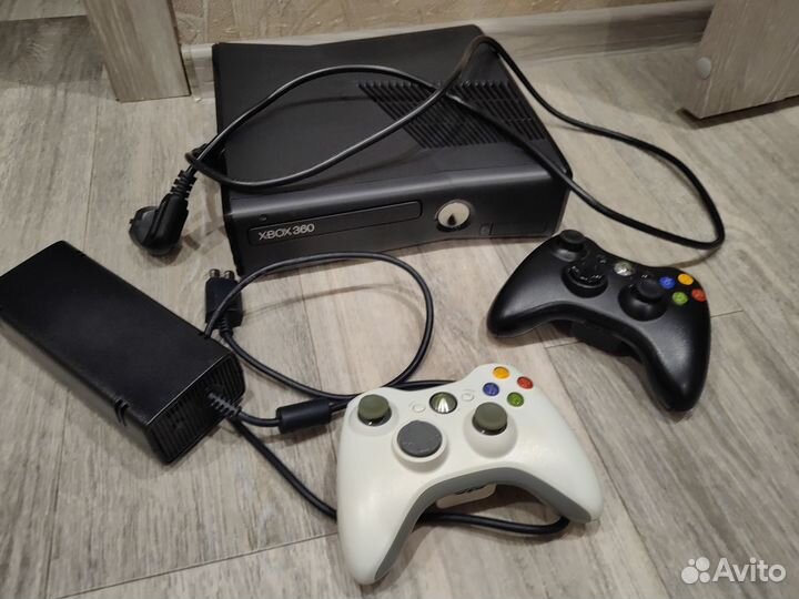 Xbox 360 Slim / 3шт и Nintendo lite