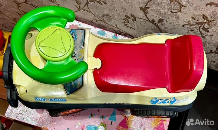 Детская машинка-каталка