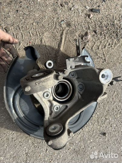 Audi a8d4 задний кулак левый