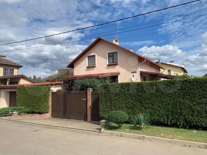 Дом 190 м² на участке 14 сот.