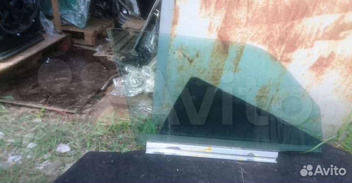 Стекло двери передней левой Saab 9-3 1999