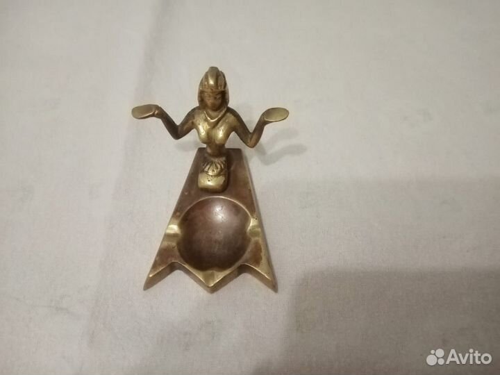 Пепельница бронза золоченная