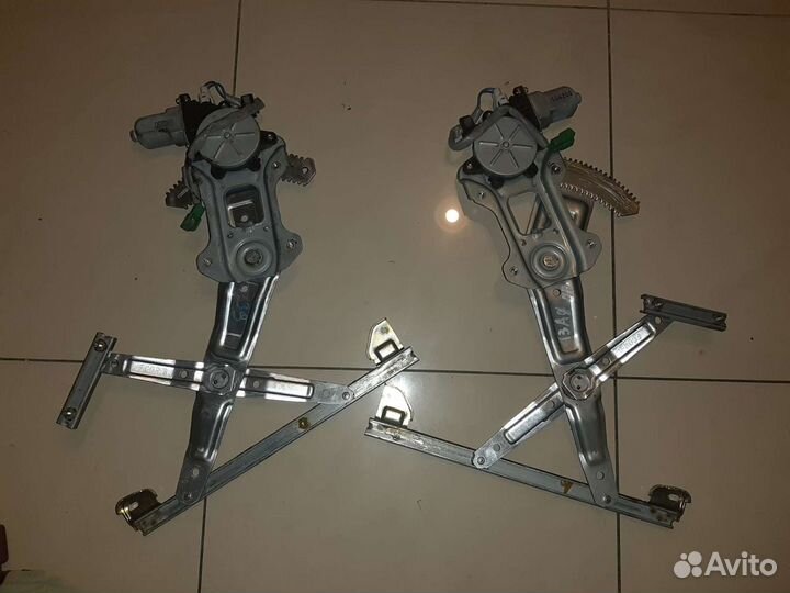 Стеклоподъемник задний Субару Форестер 2003 - 2007