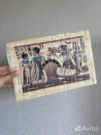 Египетский папирус с рисунком