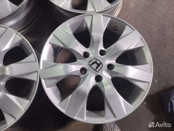 Honda r16 5x114.3 et50
