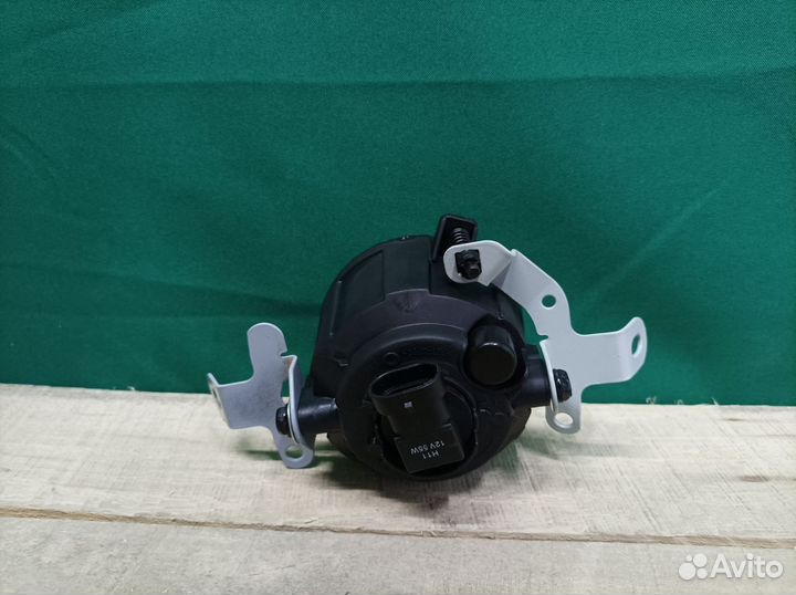 Фара птф Mitsubishi Pajero 4 2006