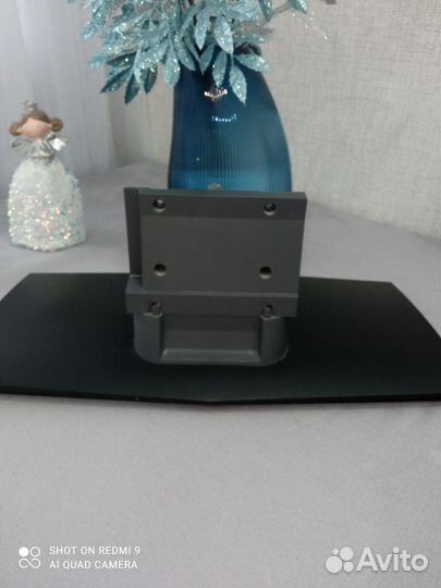 Подставка от LG 32LC2R