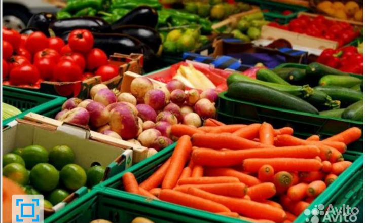 Рабочие на складе