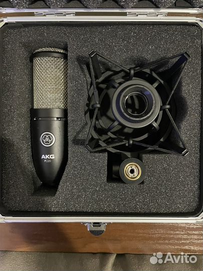 Студийный микрофон akg p220