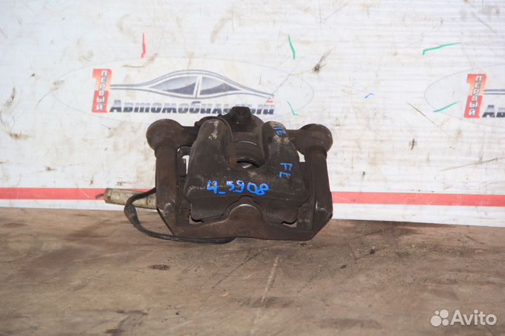 Суппорт перед лево c BMW 1-Series E87 N45B16A