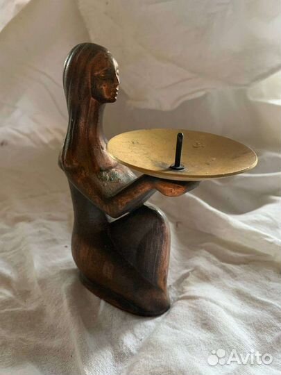 Подсвечник статуэтка