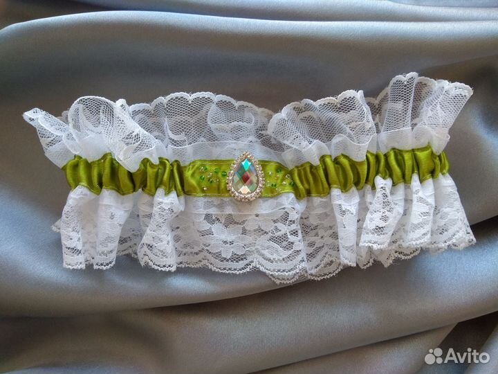 Подвязка новая, ручная работа