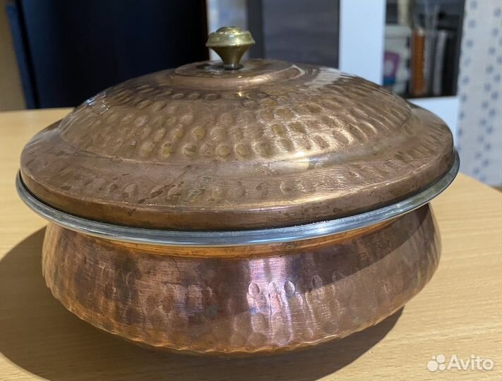 Медная кастрюля