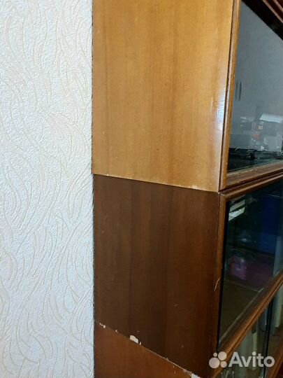 Книжные полки дерево со стеклом чехословакия