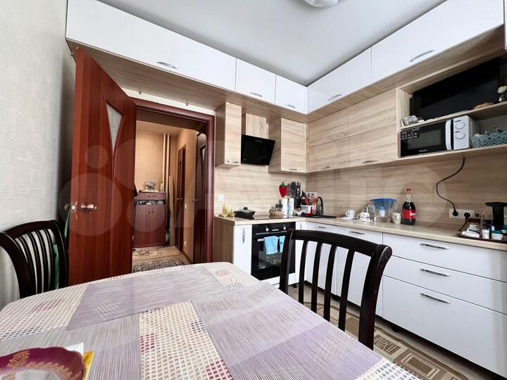 2-к. квартира, 57,3 м², 4/10 эт.